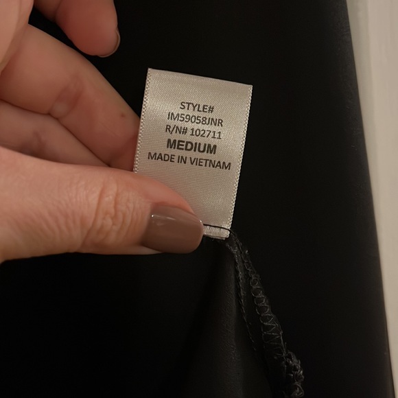 Black blouse with zipper - Picture 2 of 2